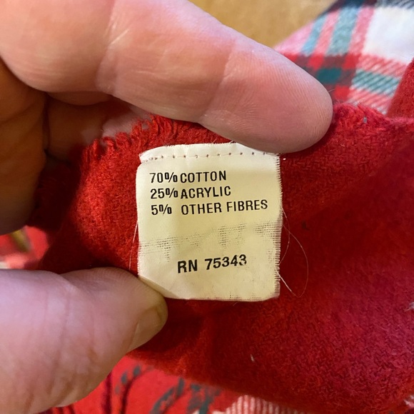 Tessilechiti Red Plaid Blanket - Picture 9 of 9